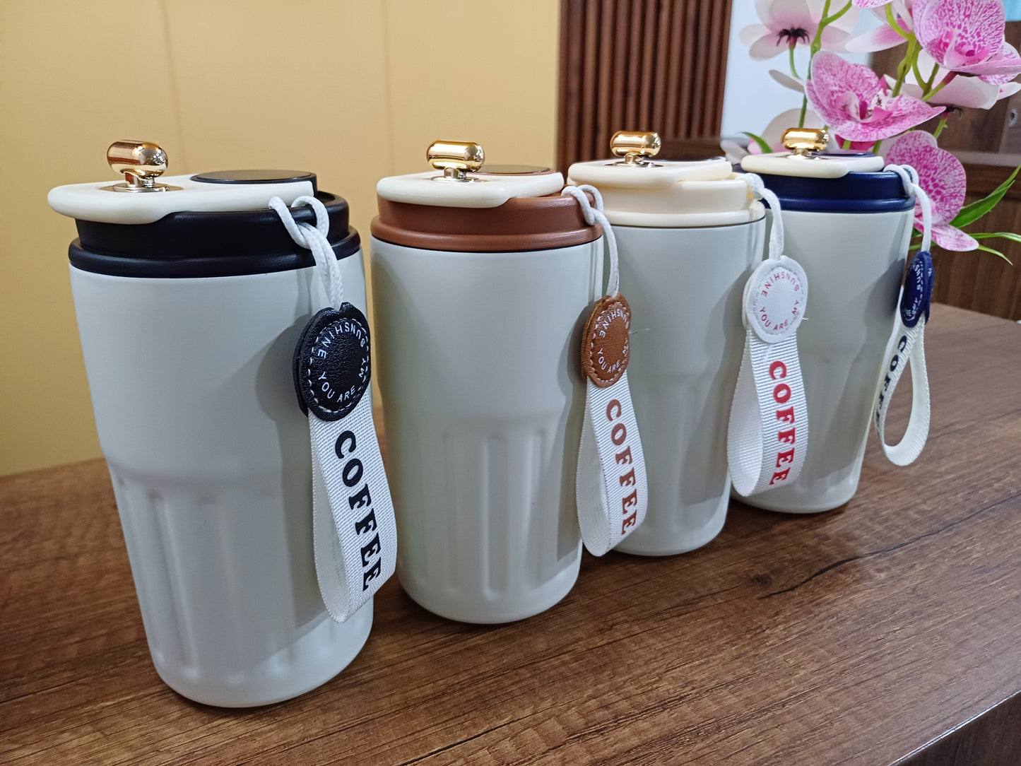 Termo de café inteligente con pantalla LED